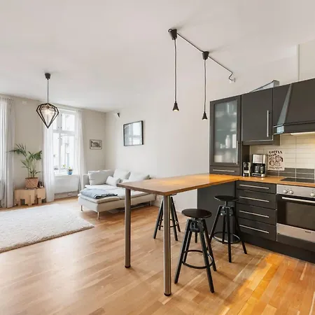 2-bedroom Close To Everything Apartment