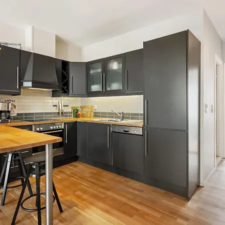 2-bedroom Close To Everything شقة *