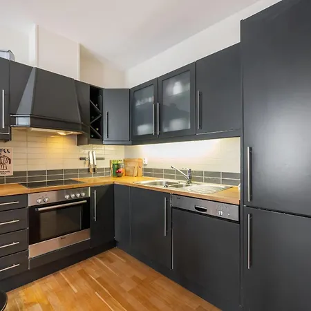 2-bedroom Close To Everything *