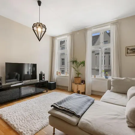 2-bedroom Close To Everything Apartment